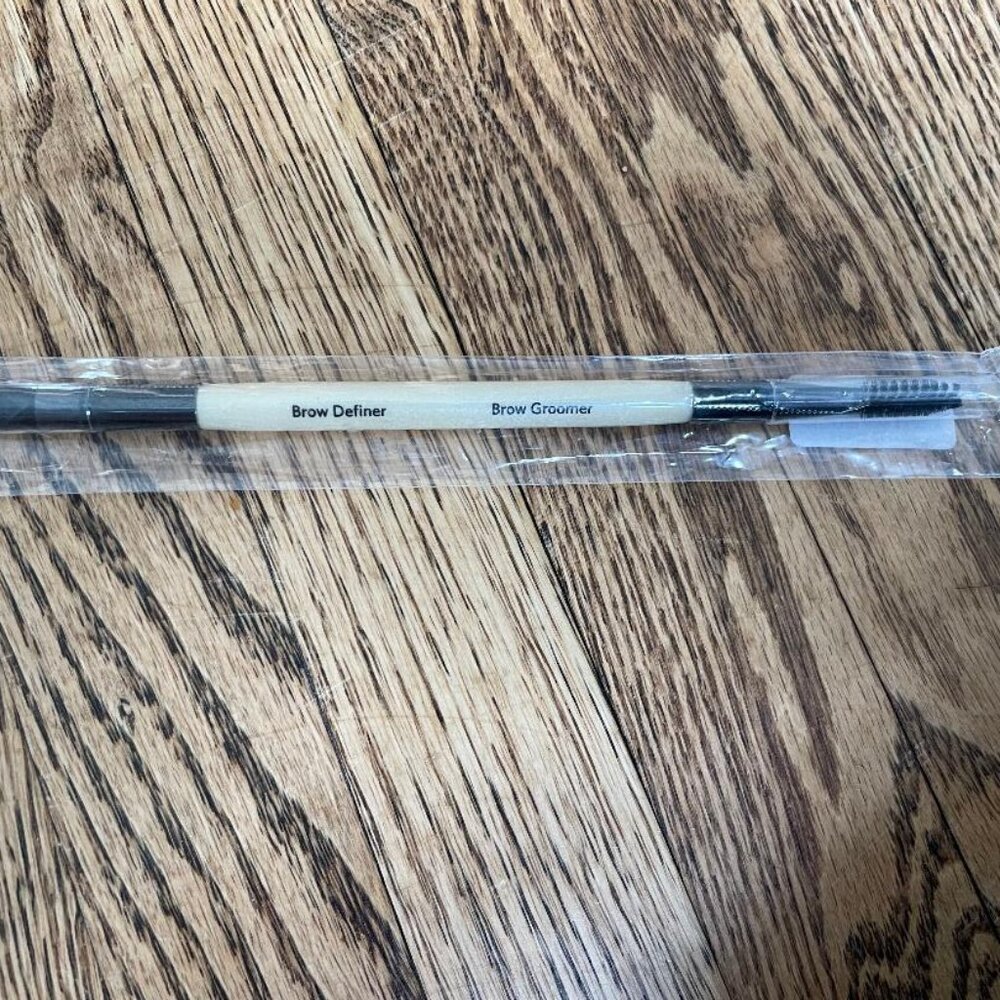 BOBBI BROWN Dual-ended Brow Definer & Groomer Brush